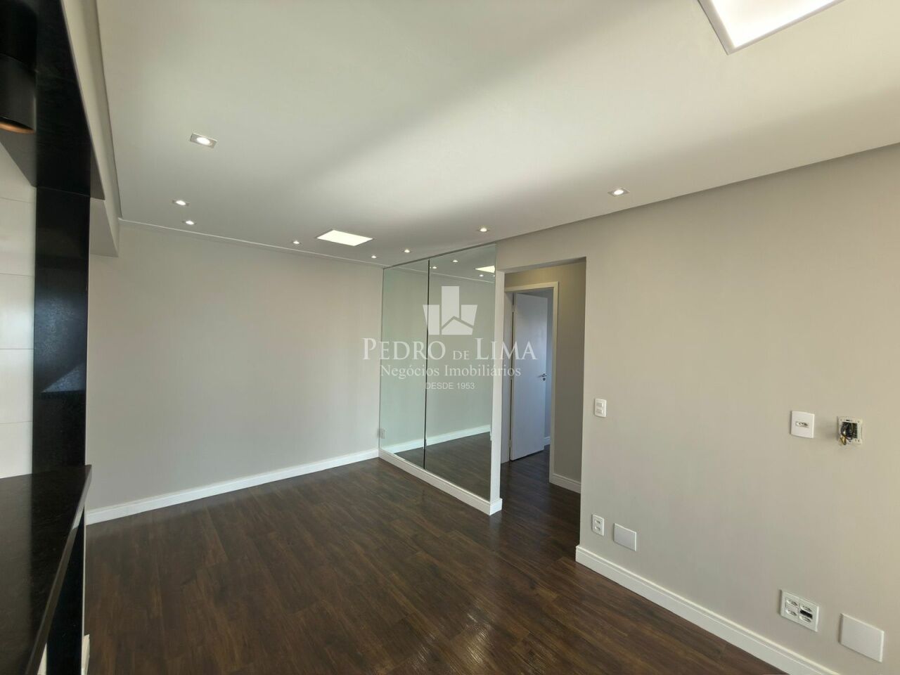Apartamento todo reformado em andar alto, vista livre e 72m² na Vila Matilde