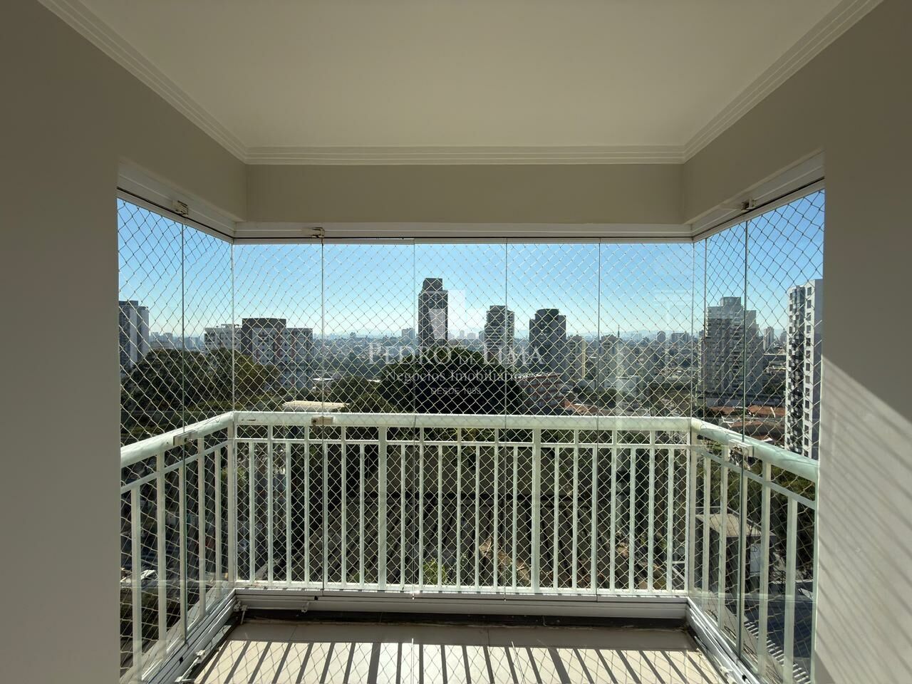 imagem do imovel Apartamento todo reformado em andar alto, vista livre e 72m² na Vila Matilde ref: PE45131