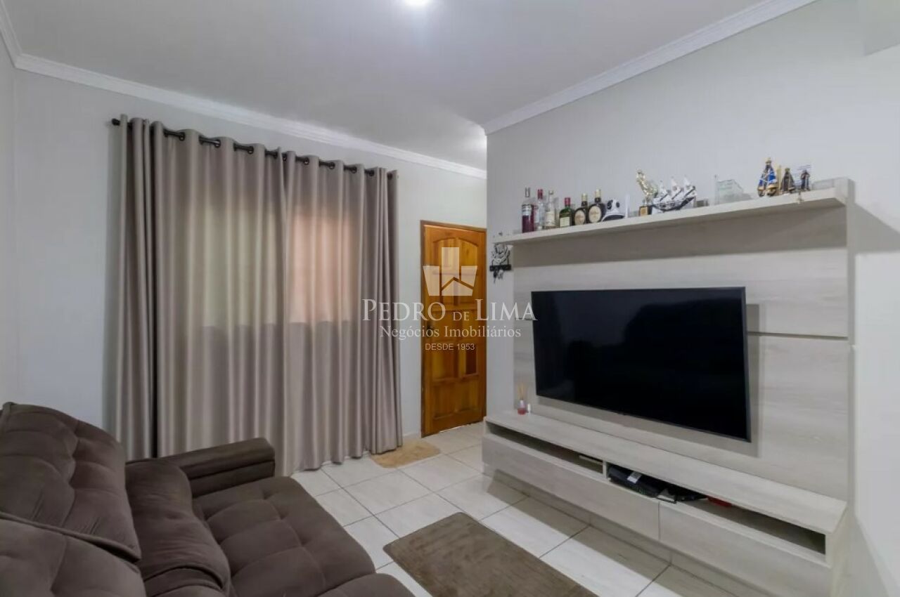 Sobrado em Condomínio, 900 metros do metrô, 2 quartos sendo 2 suítes e 1 vaga - Bairro Vila Ré