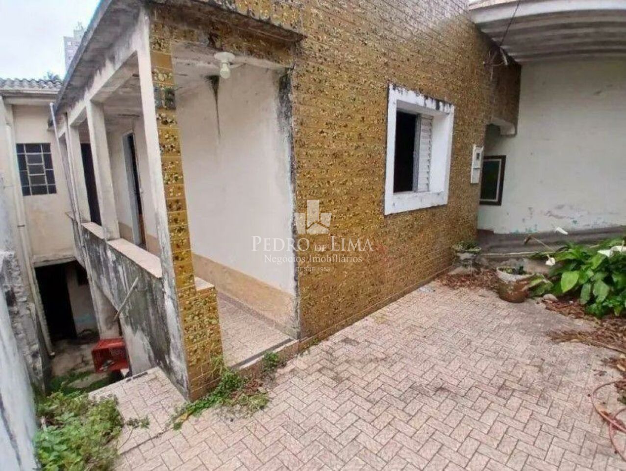 Terreno, medindo 7,80x20 em declive na Penha