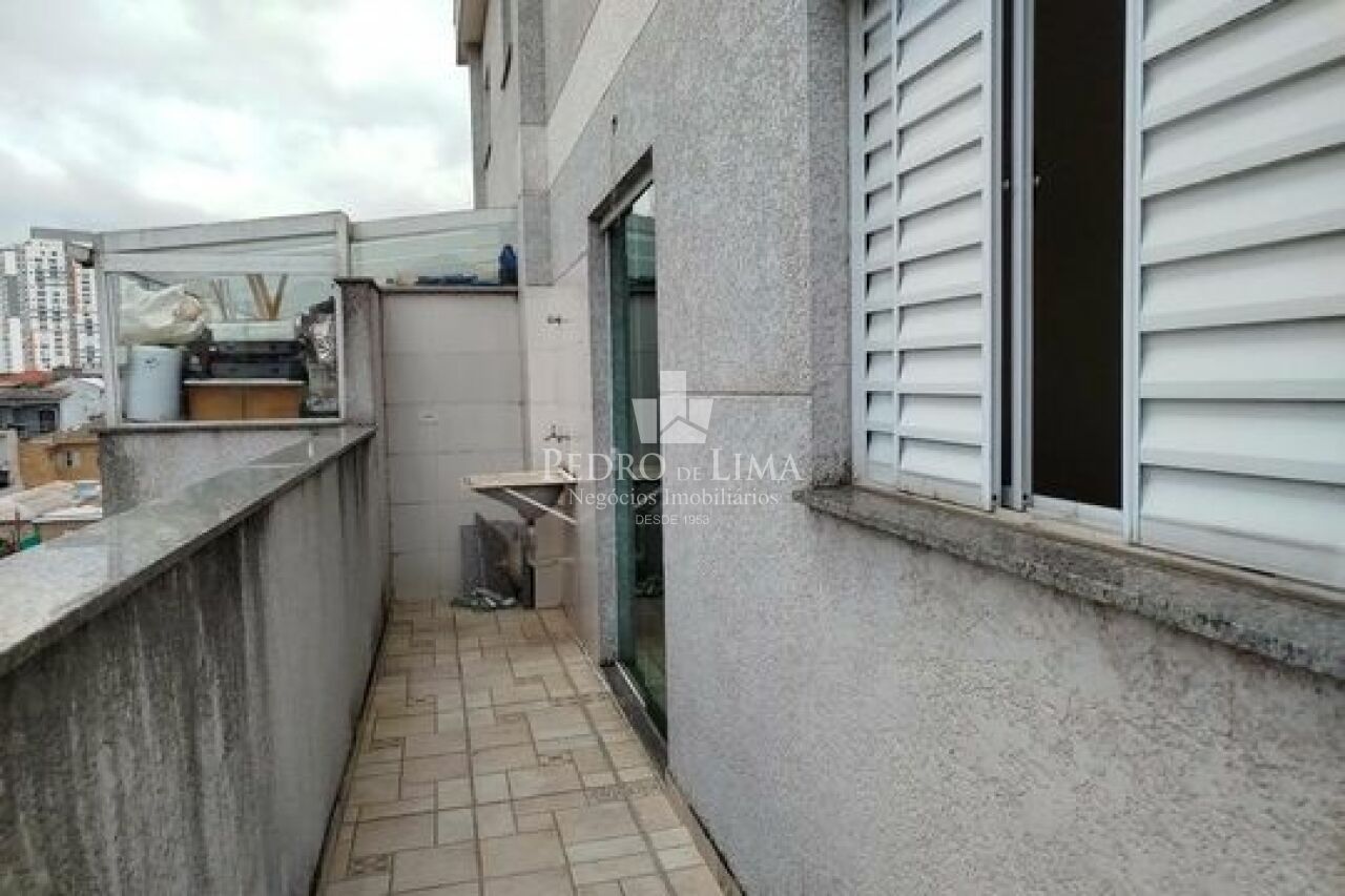 Apartamento 2 dormitórios, sacada e 60 m² na Penha