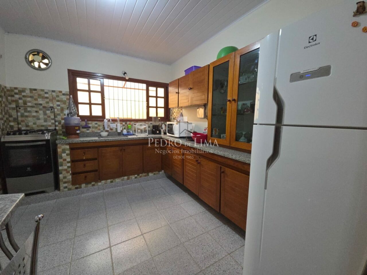 Casa térrea com 2 quartos, 1 vaga e 110 m² na Penha. 