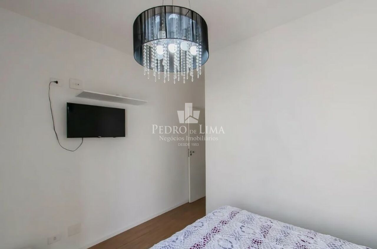Sobrado em condomínio, 2 dormitórios sendo 2 suítes, 2 vagas privativas e 105 m²  na Vila Ré