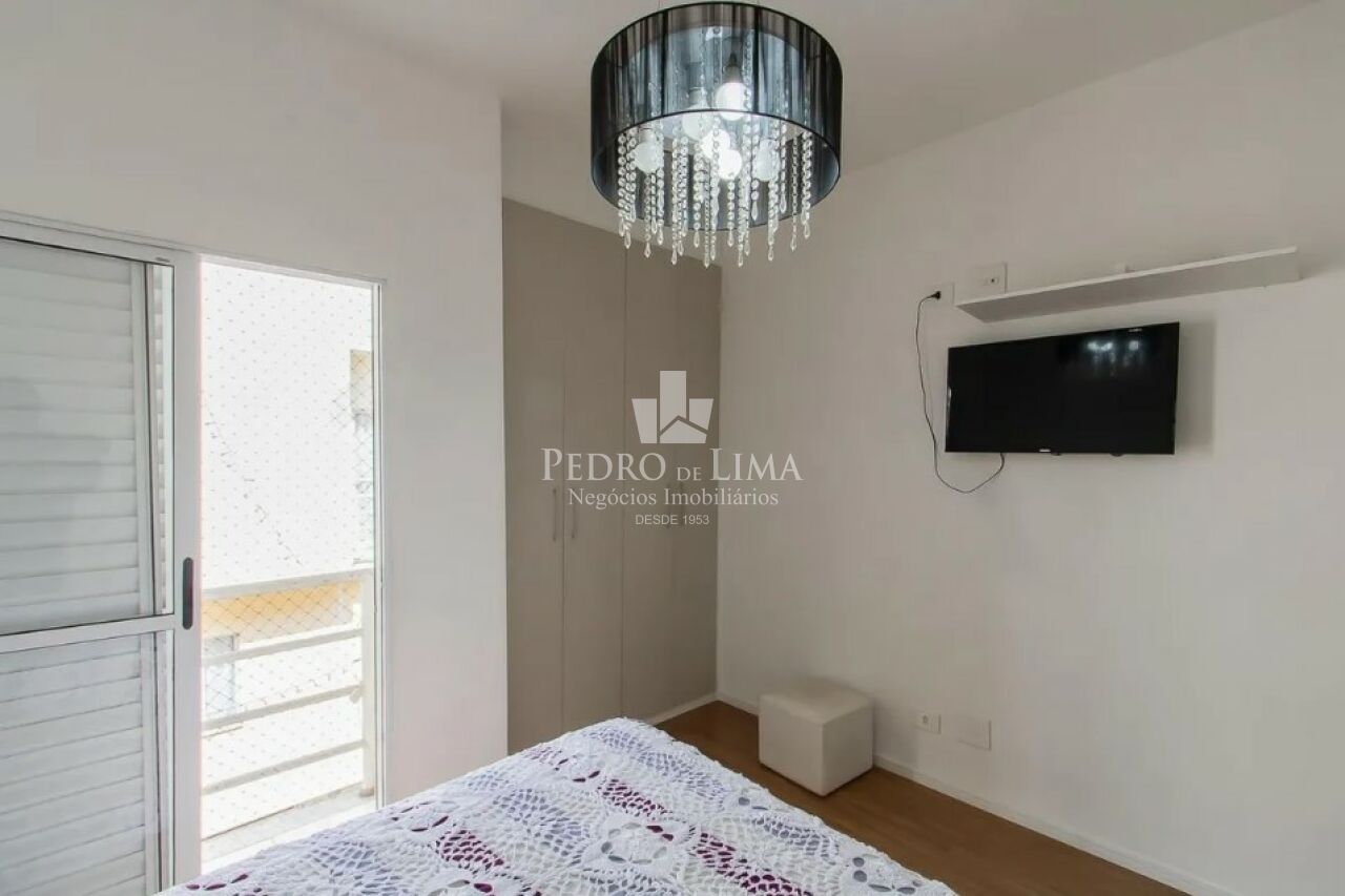 Sobrado em condomínio, 2 dormitórios sendo 2 suítes, 2 vagas privativas e 105 m²  na Vila Ré