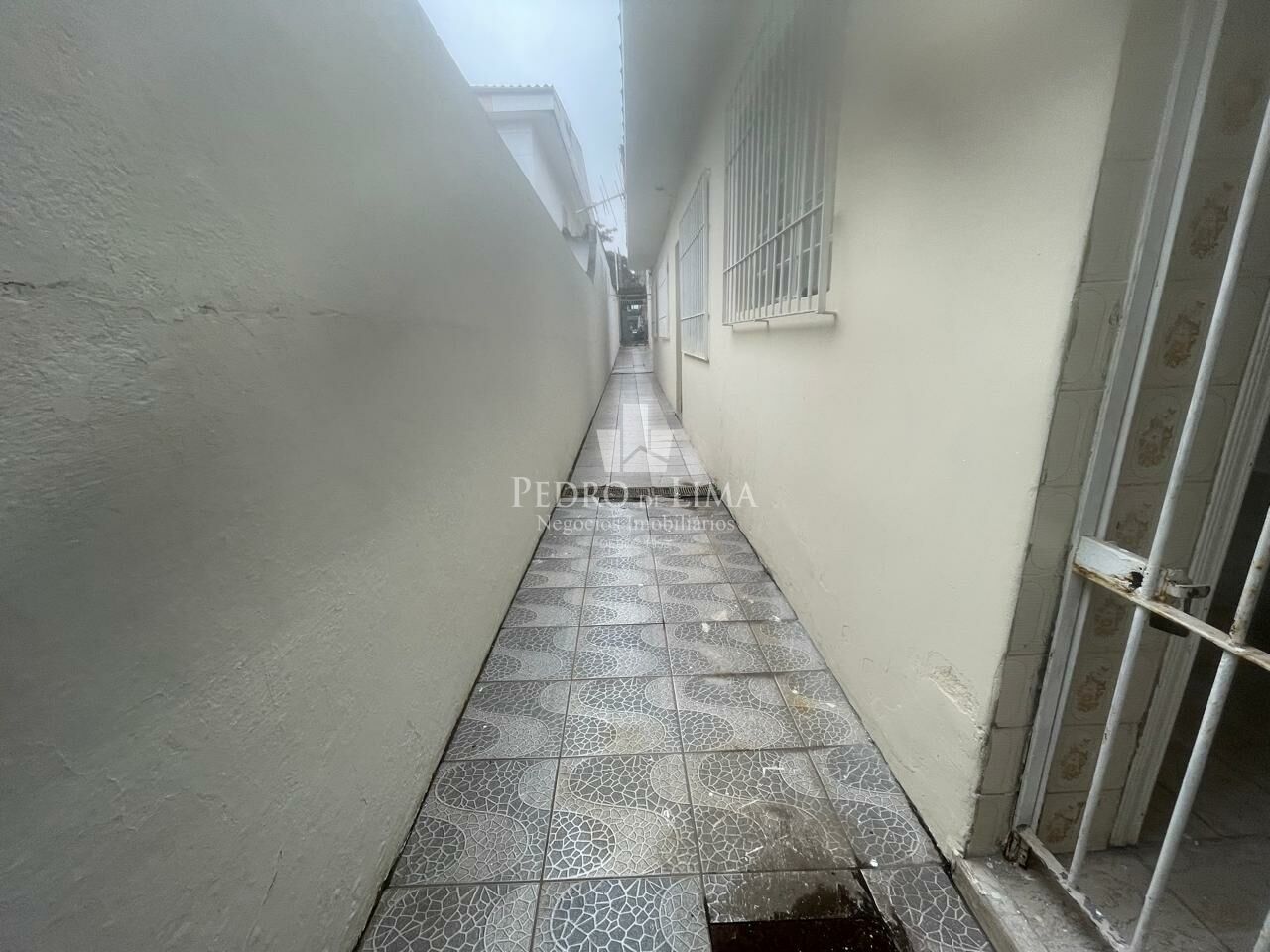 Casa térrea 2 dormitórios e vaga de garagem na região da Ponte Rasa