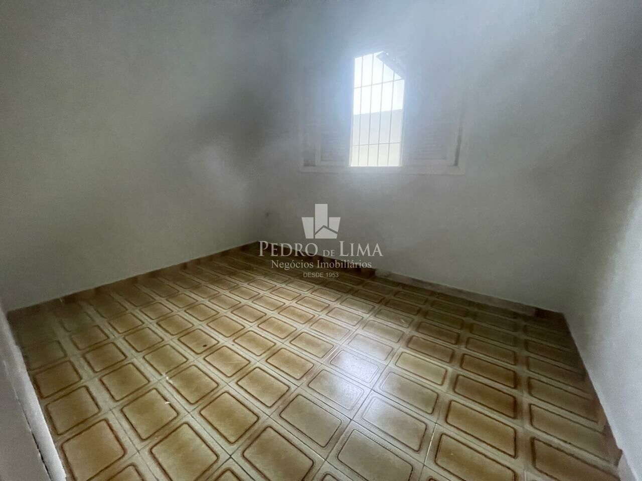 Casa térrea 2 dormitórios e vaga de garagem na região da Ponte Rasa