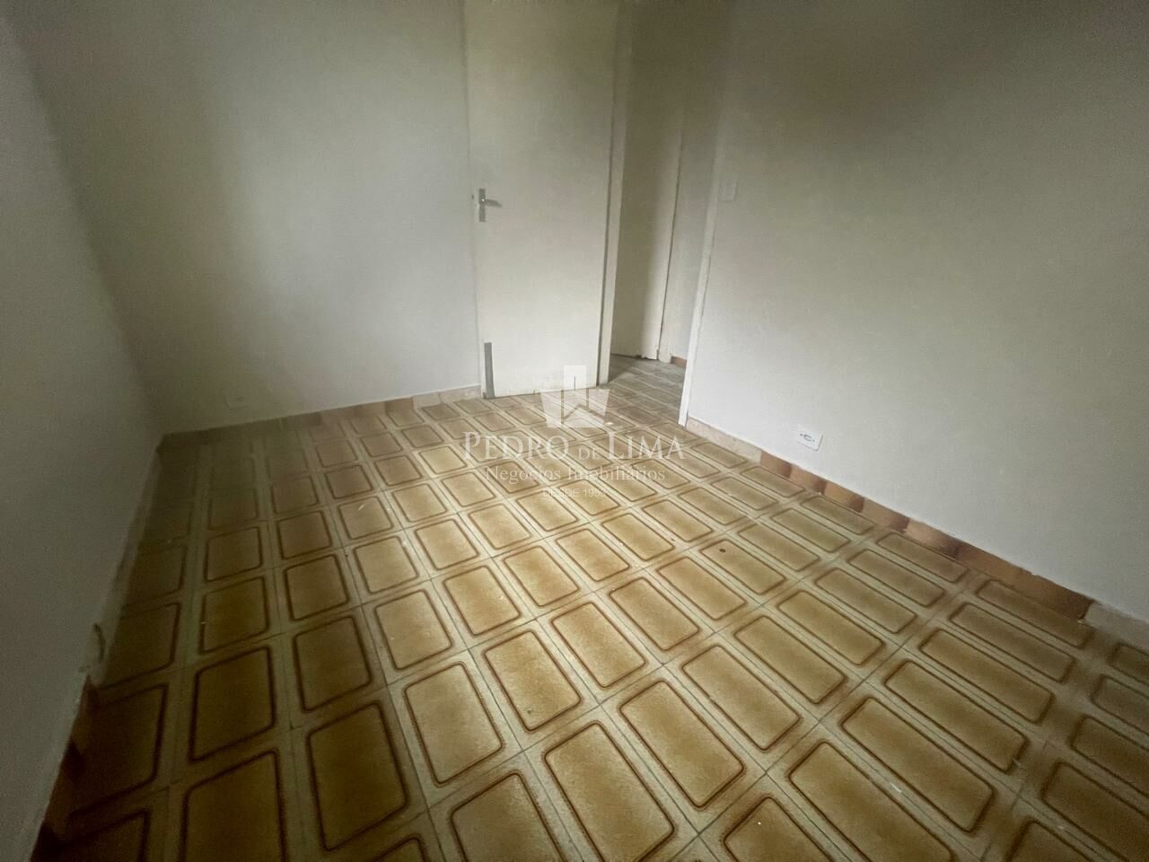Casa térrea 2 dormitórios e vaga de garagem na região da Ponte Rasa