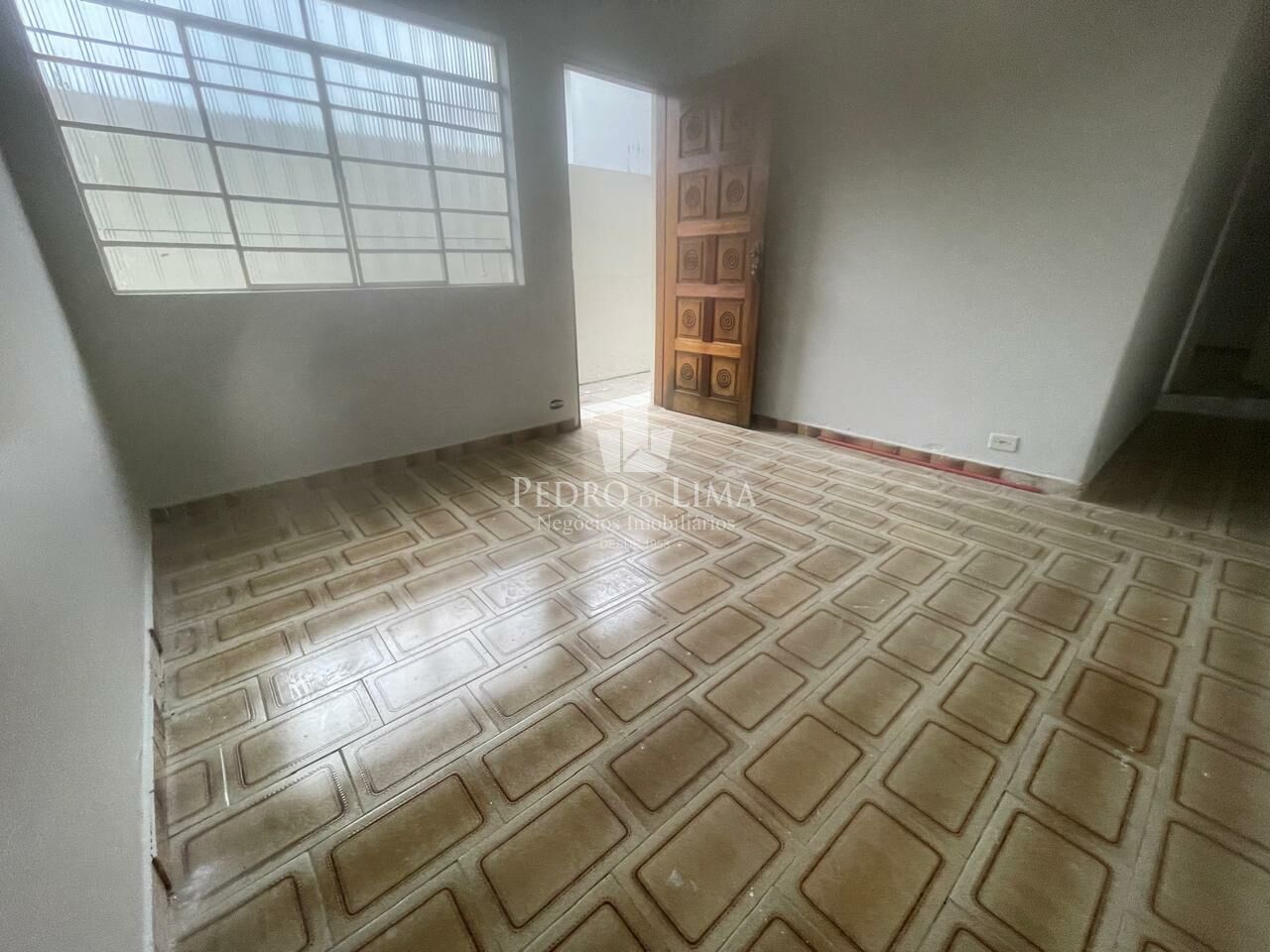 imagem do imovel Casa térrea 2 dormitórios e vaga de garagem na região da Ponte Rasa ref: PE45189