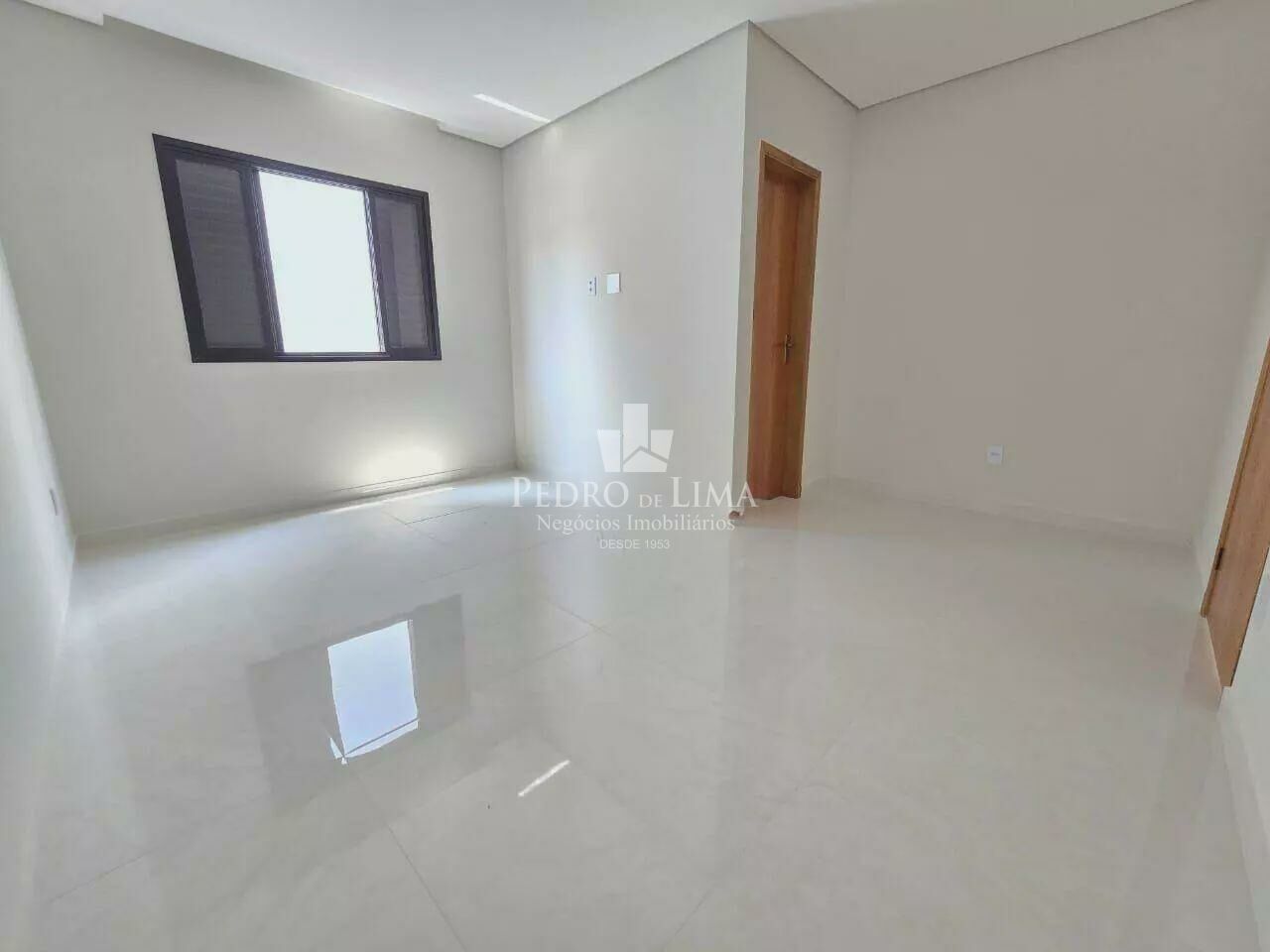 Sobrado frontal 3 suítes, 3 vagas, quintal gourmet e 144 m² na  Ponte Rasa