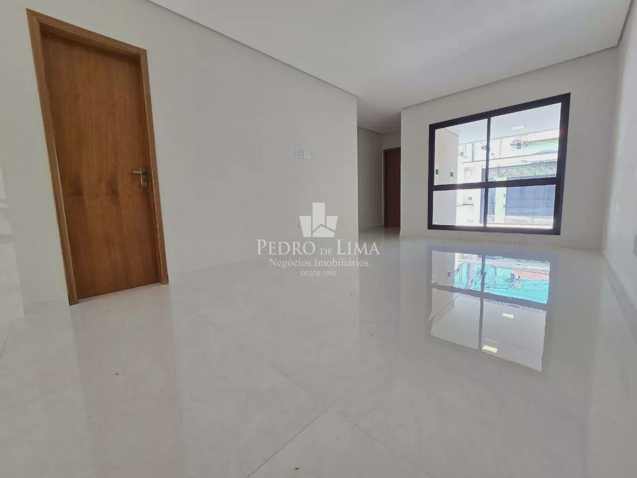 imagem do imovel Sobrado frontal 3 suítes, 3 vagas, quintal gourmet e 144 m² na  Ponte Rasa ref: PE45190