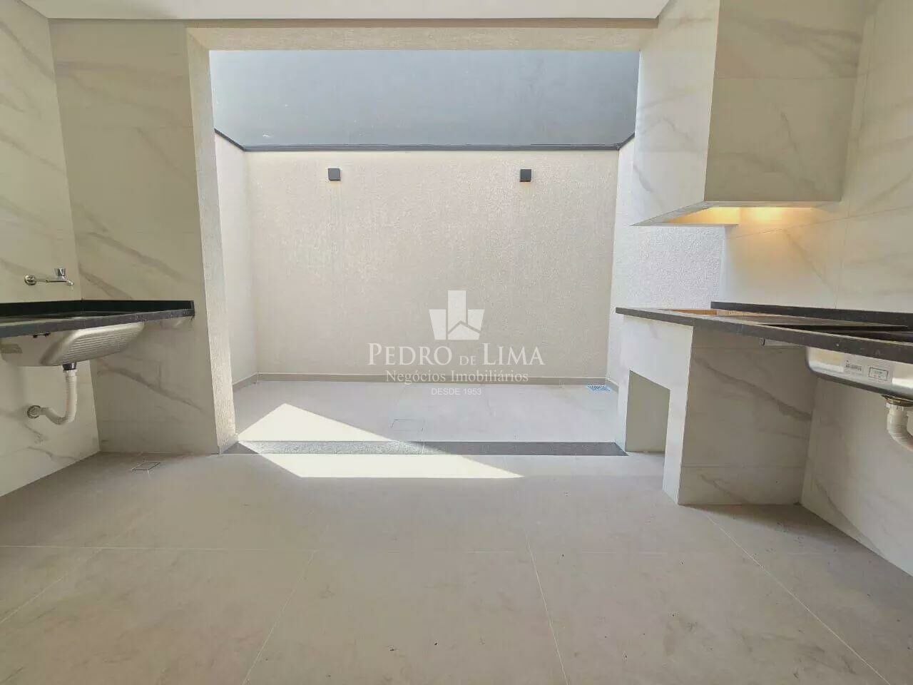 Sobrado frontal 3 suítes, 3 vagas, quintal gourmet e 144 m² na  Ponte Rasa