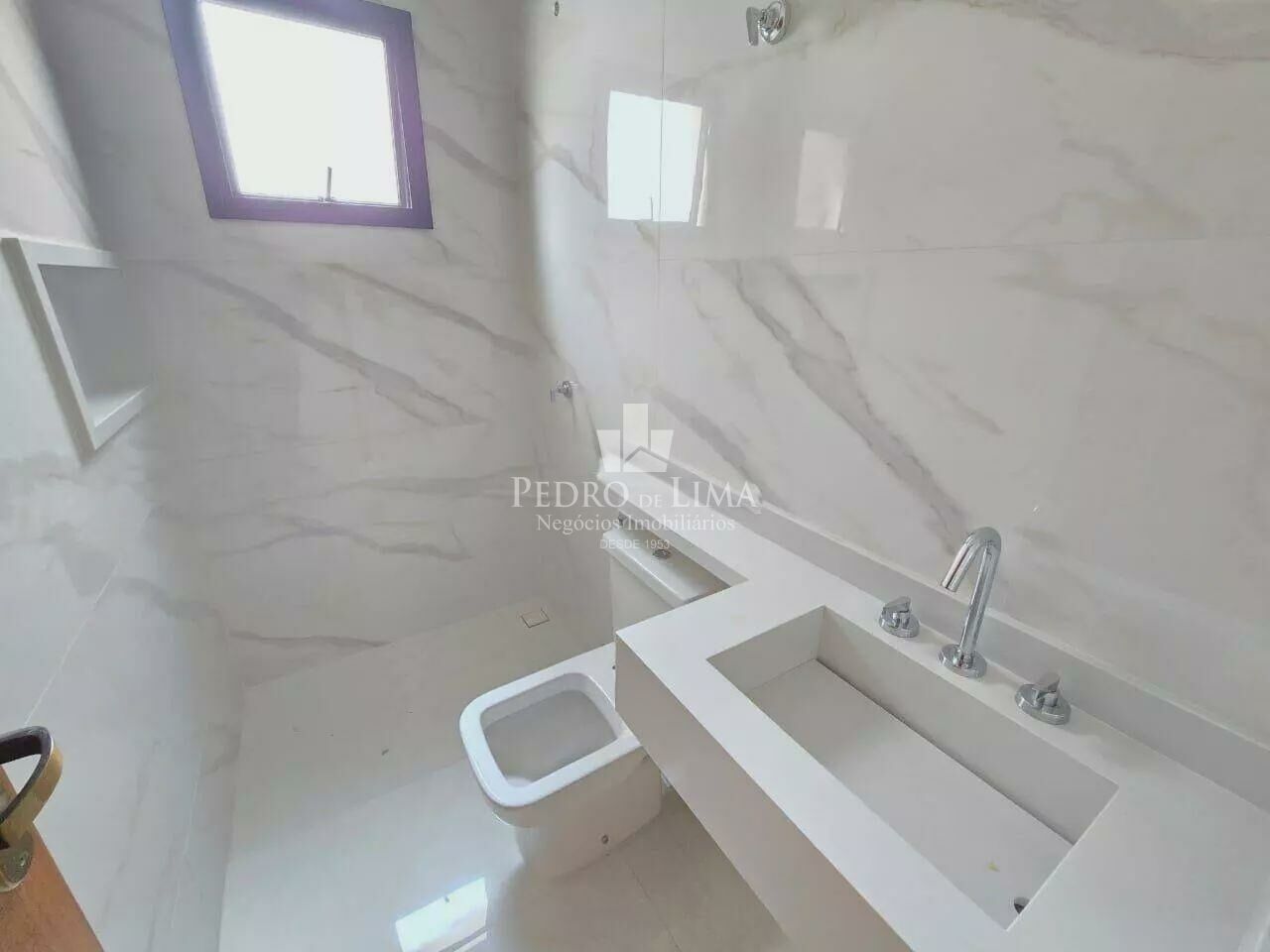 Sobrado frontal 3 suítes, 3 vagas, quintal gourmet e 144 m² na  Ponte Rasa