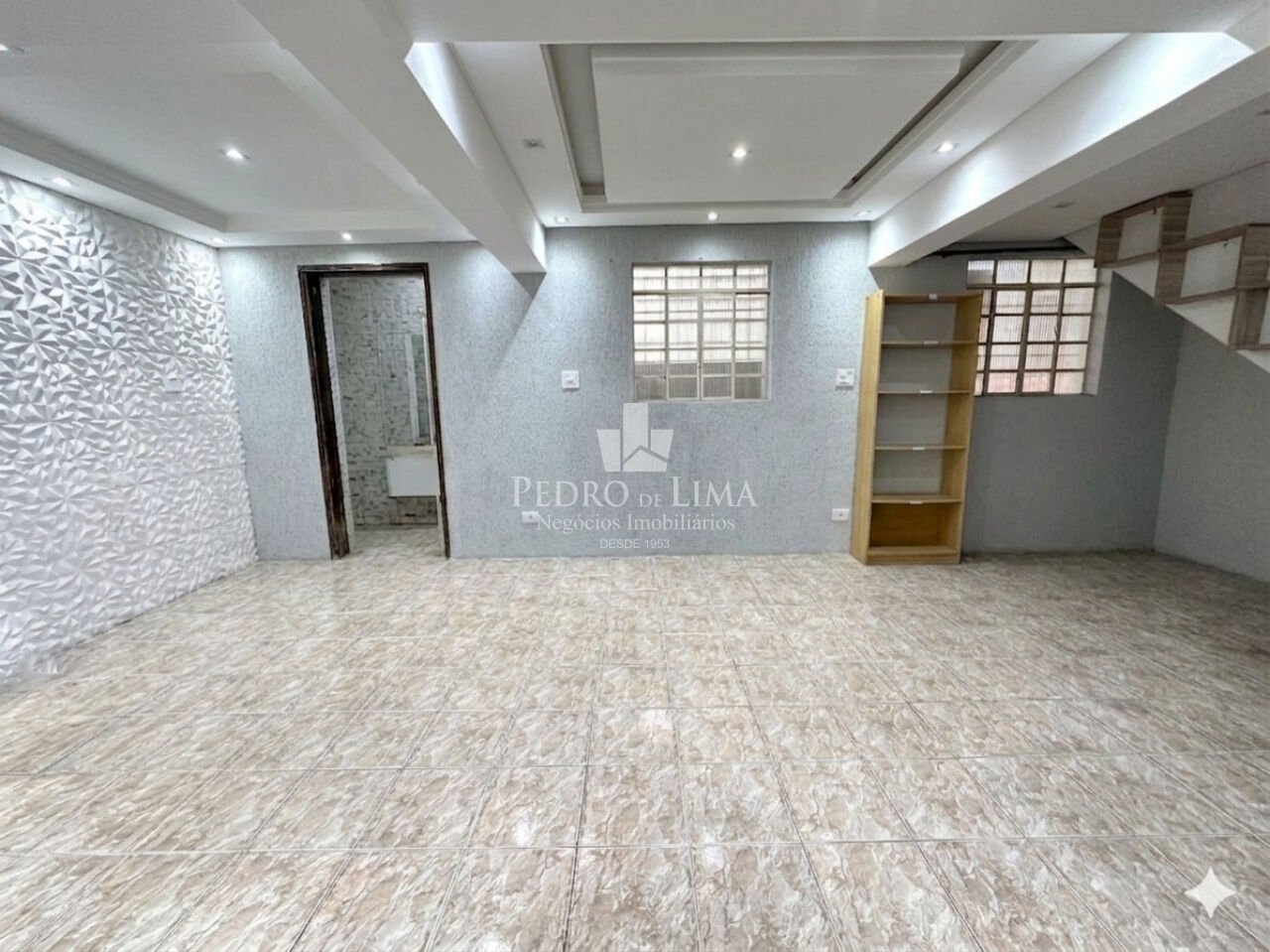 Casa Térrea, 3 dormitórios sendo 3 suítes, quintal e 1 vaga de garagem no Ermelino Matarazzo