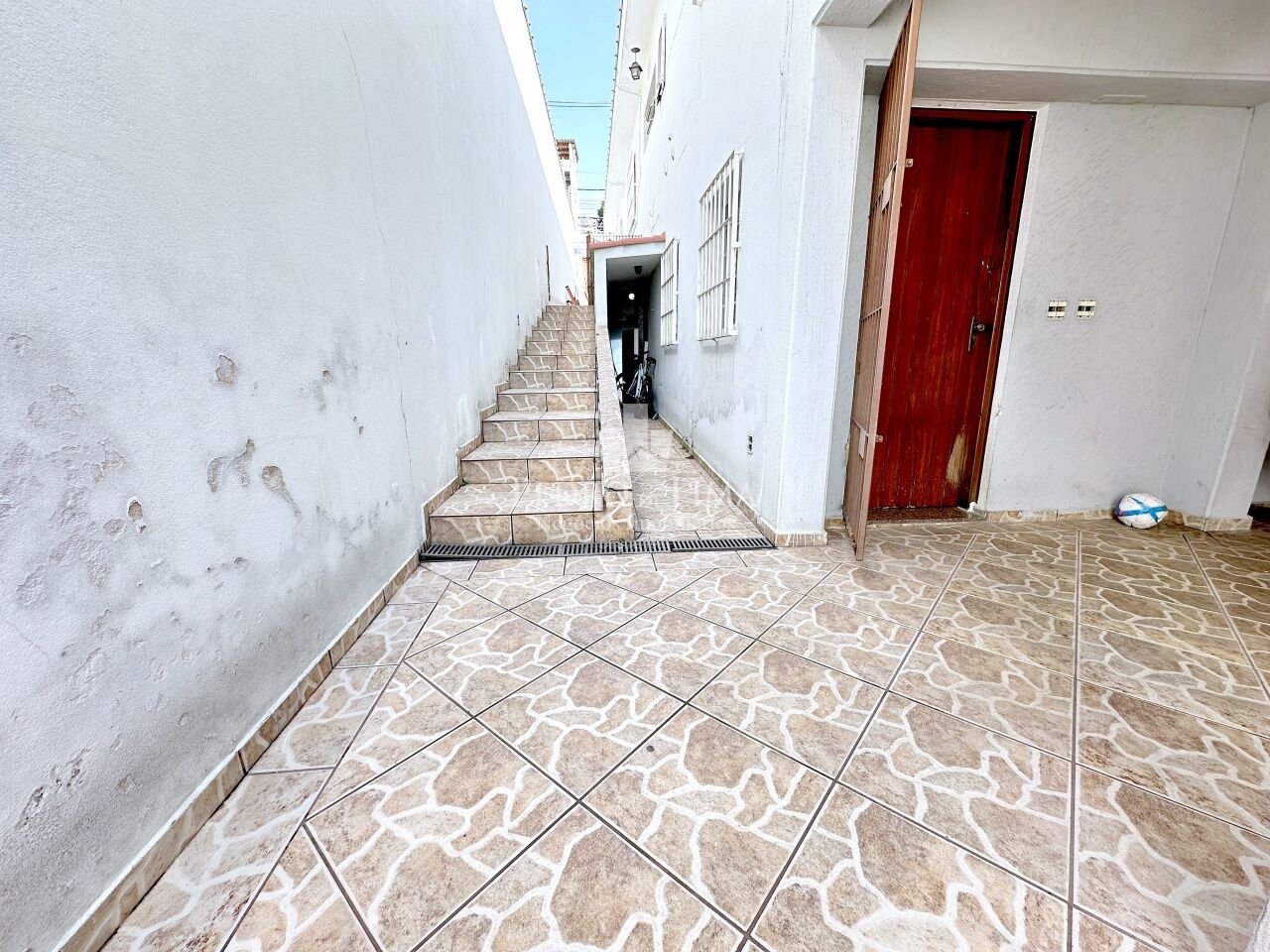 Casa Térrea, 3 dormitórios sendo 3 suítes, quintal e 1 vaga de garagem no Ermelino Matarazzo