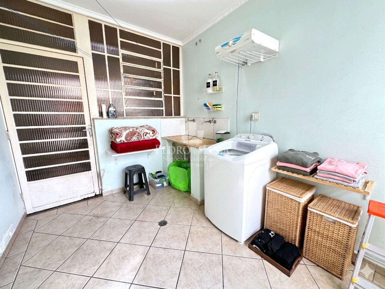 Casa Térrea, 3 dormitórios sendo 3 suítes, quintal e 1 vaga de garagem no Ermelino Matarazzo