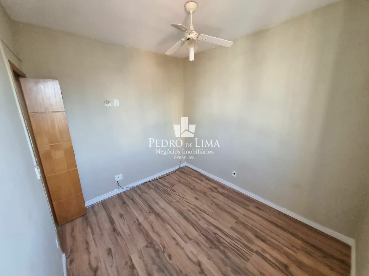 Apartamento 2 dormitórios, sala, cozinha 2 banheiros e 1 Vaga na Penha