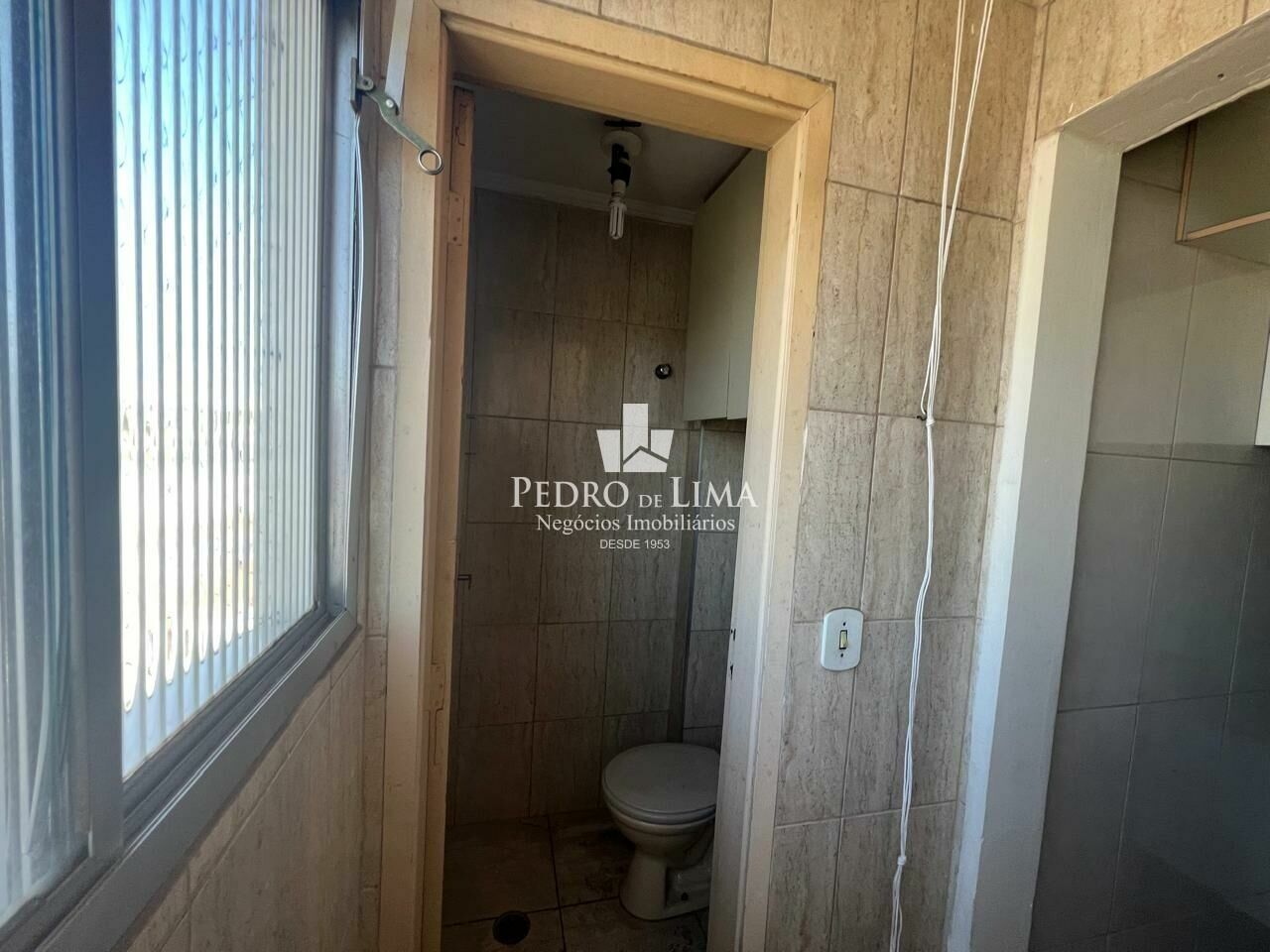 Apartamento 2 dormitórios, sala, cozinha 2 banheiros e 1 Vaga na Penha
