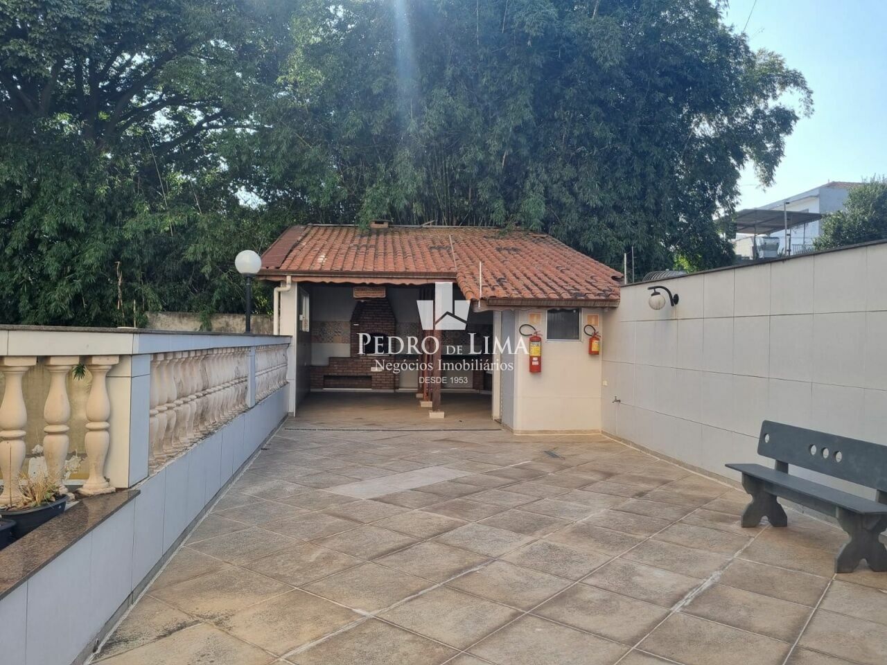 Apartamento 2 dormitórios, sala, cozinha 2 banheiros e 1 Vaga na Penha
