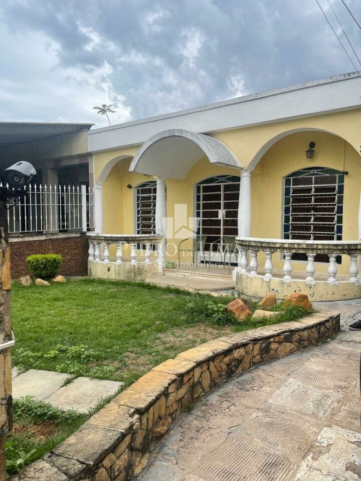 Casa Térrea na Penha com 3 quartos e 211m²
