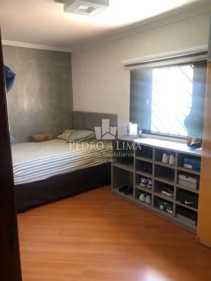 Sobrado frontal na Vila Matilde - 420m² útil - 5 dormitórios, Piscina e Mobiliado.