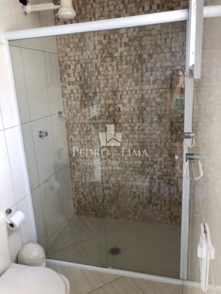 Sobrado frontal na Vila Matilde - 420m² útil - 5 dormitórios, Piscina e Mobiliado.