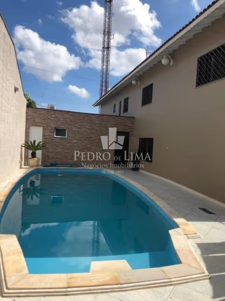 Sobrado frontal na Vila Matilde - 420m² útil - 5 dormitórios, Piscina e Mobiliado.