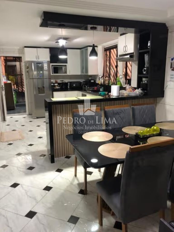 imagem do imovel Sobrado frontal na Vila Matilde - 420m² útil - 5 dormitórios, Piscina e Mobiliado. ref: PE45232