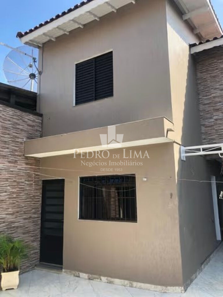 Sobrado frontal na Vila Matilde - 420m² útil - 5 dormitórios, Piscina e Mobiliado.
