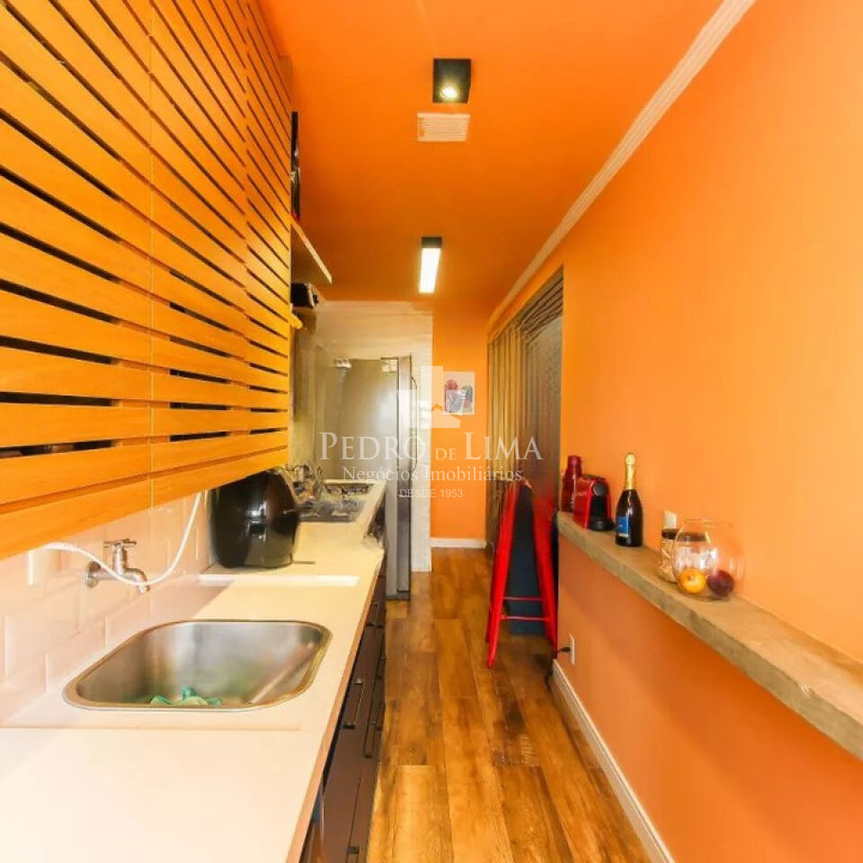 Apartamento na Vila Matilde - 69m² - 2 quartos, 1 suite e 1 vaga - Impecável