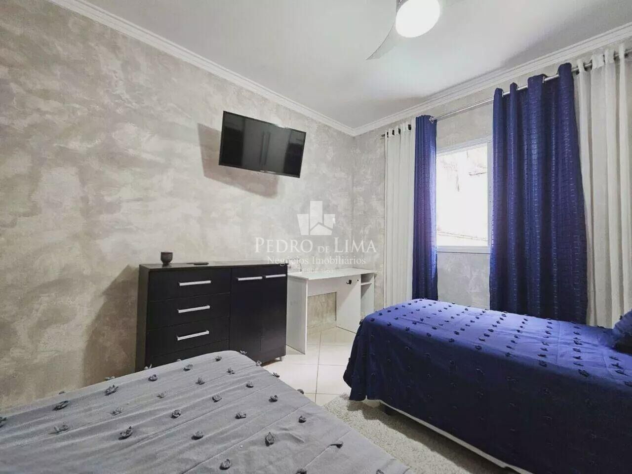Sobrado frontal 3 dormitórios sendo 1 suíte, 2 vagas, piscina e 115 m² na Ponte Rasa