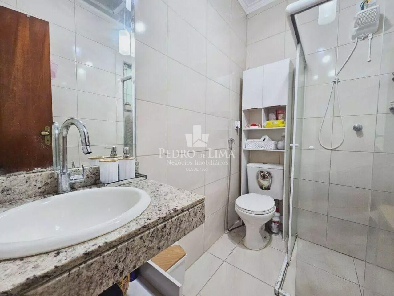Sobrado frontal 3 dormitórios sendo 1 suíte, 2 vagas, piscina e 115 m² na Ponte Rasa