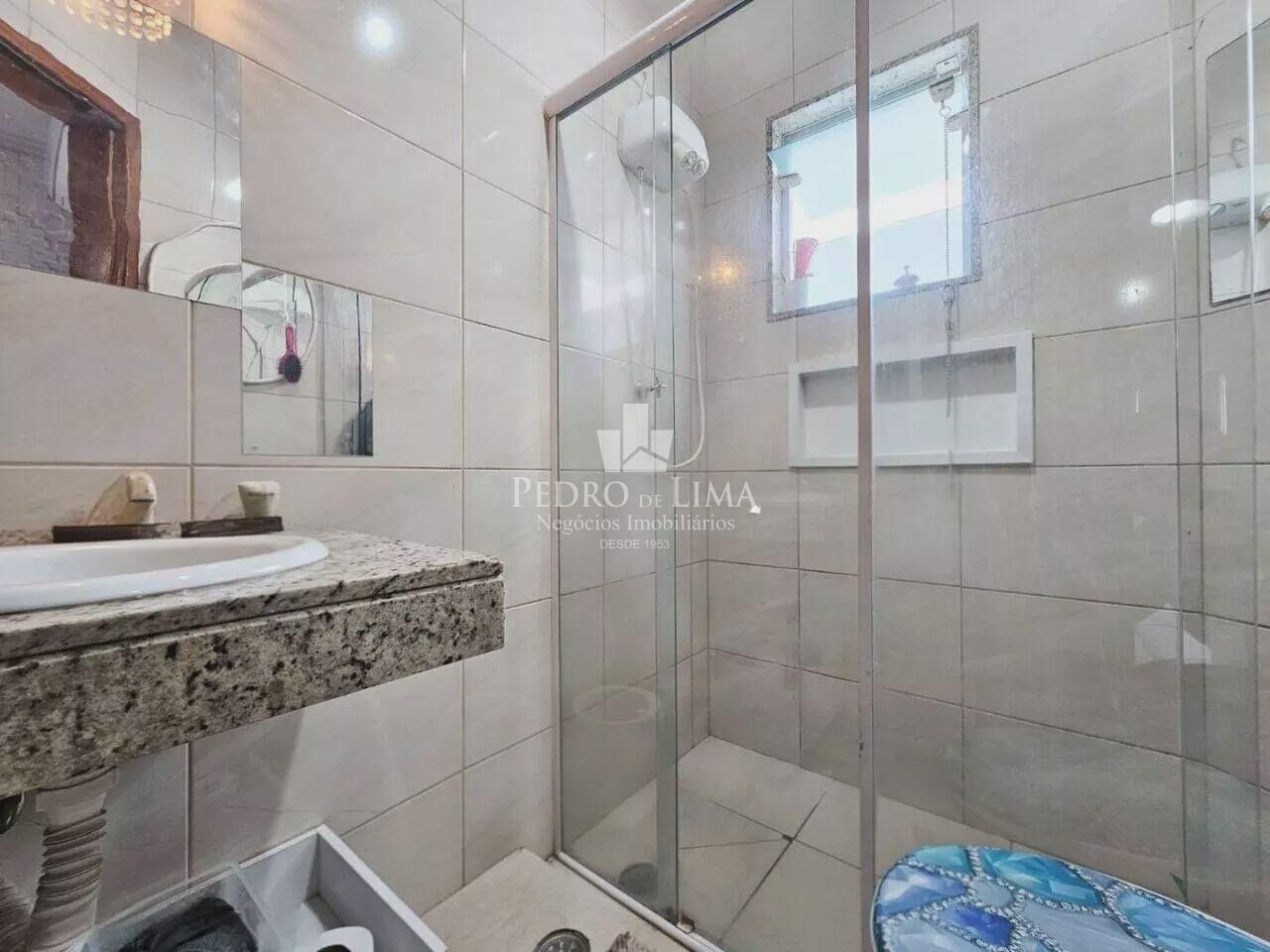 Sobrado frontal 3 dormitórios sendo 1 suíte, 2 vagas, piscina e 115 m² na Ponte Rasa