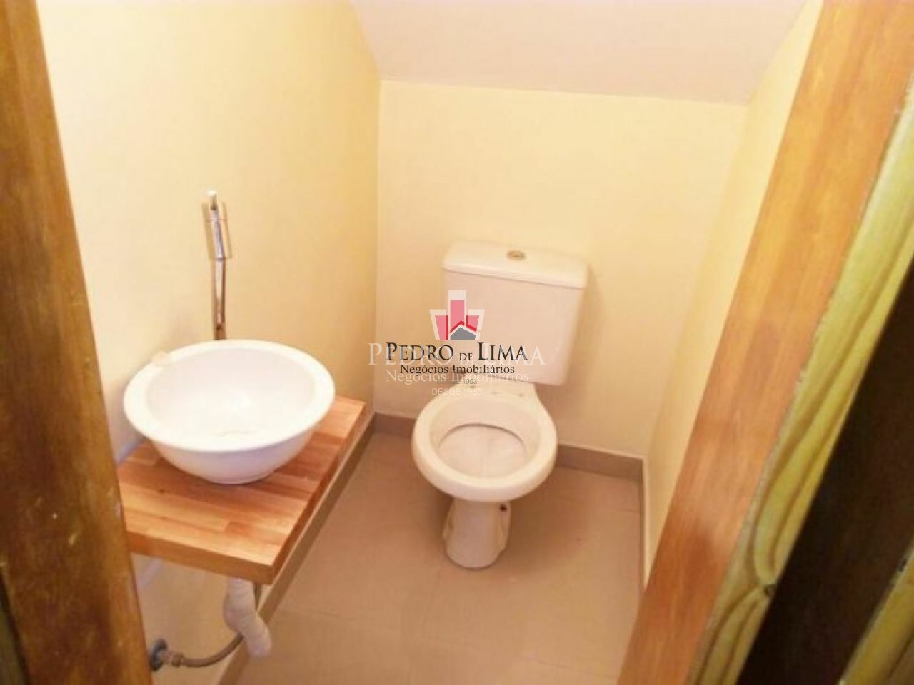 Sobrado de 2 Suítes, Sala, Cozinha Planejada, Quintal e 1 Vaga na Penha -Vila Marieta