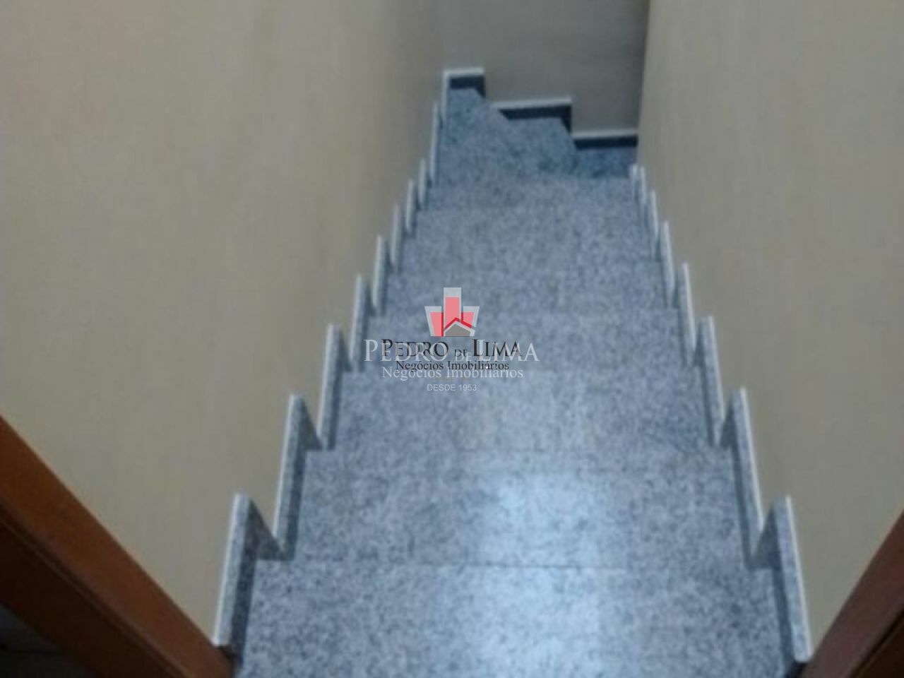 Sobrado de 2 Suítes, Sala, Cozinha Planejada, Quintal e 1 Vaga na Penha -Vila Marieta