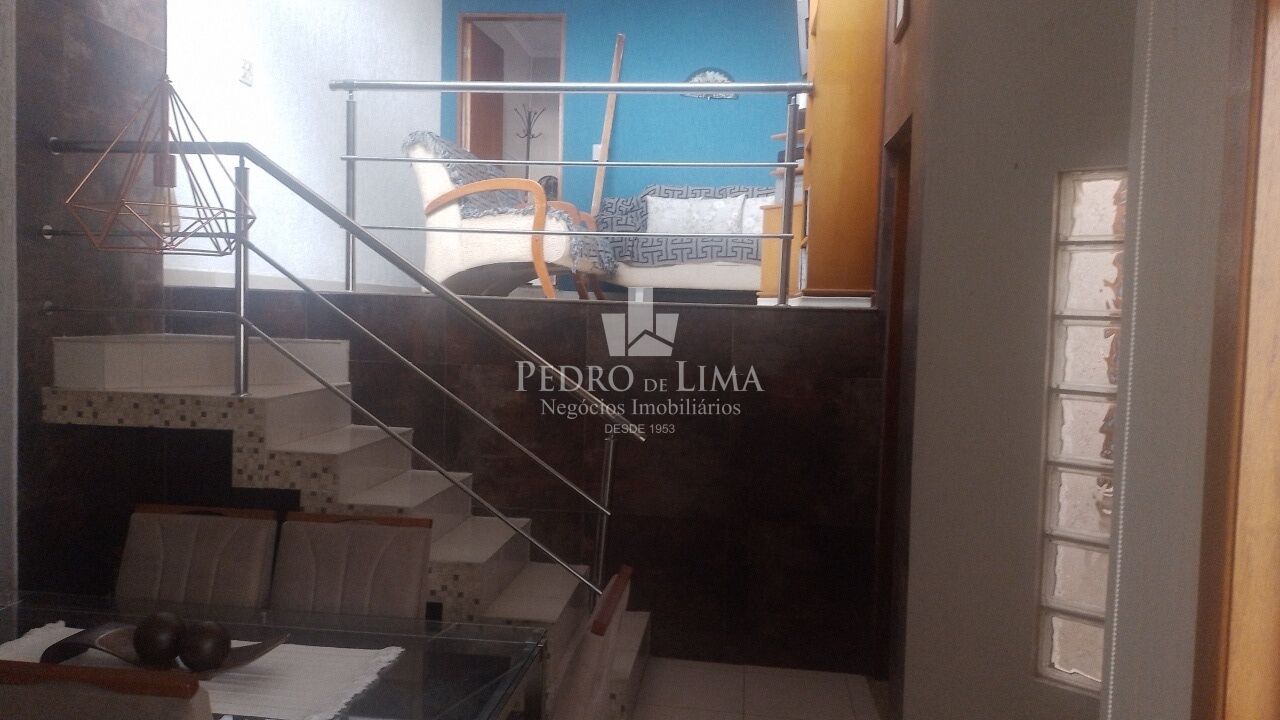 Terreno com duas casas térreas na Penha