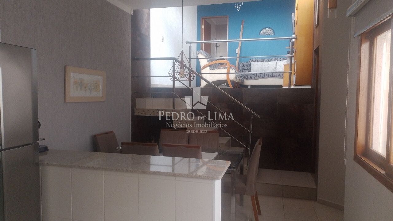 Terreno com duas casas térreas na Penha