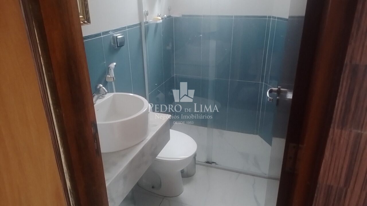 Terreno com duas casas térreas na Penha