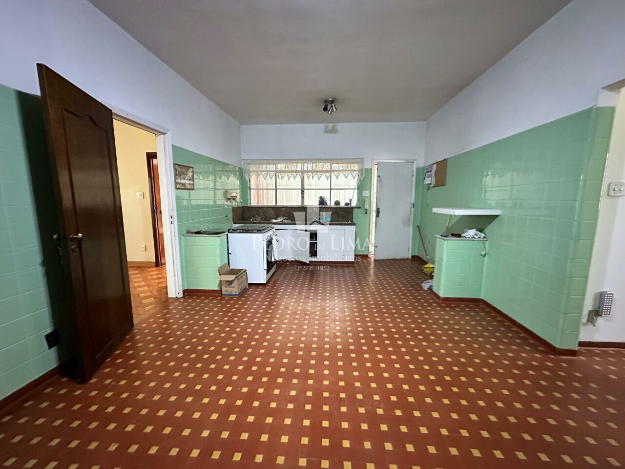 imagem do imovel Casa térrea, 3 dormitórios sendo 1 suíte, 2 vagas, quintal e 400 m² na Penha  ref: PE45278