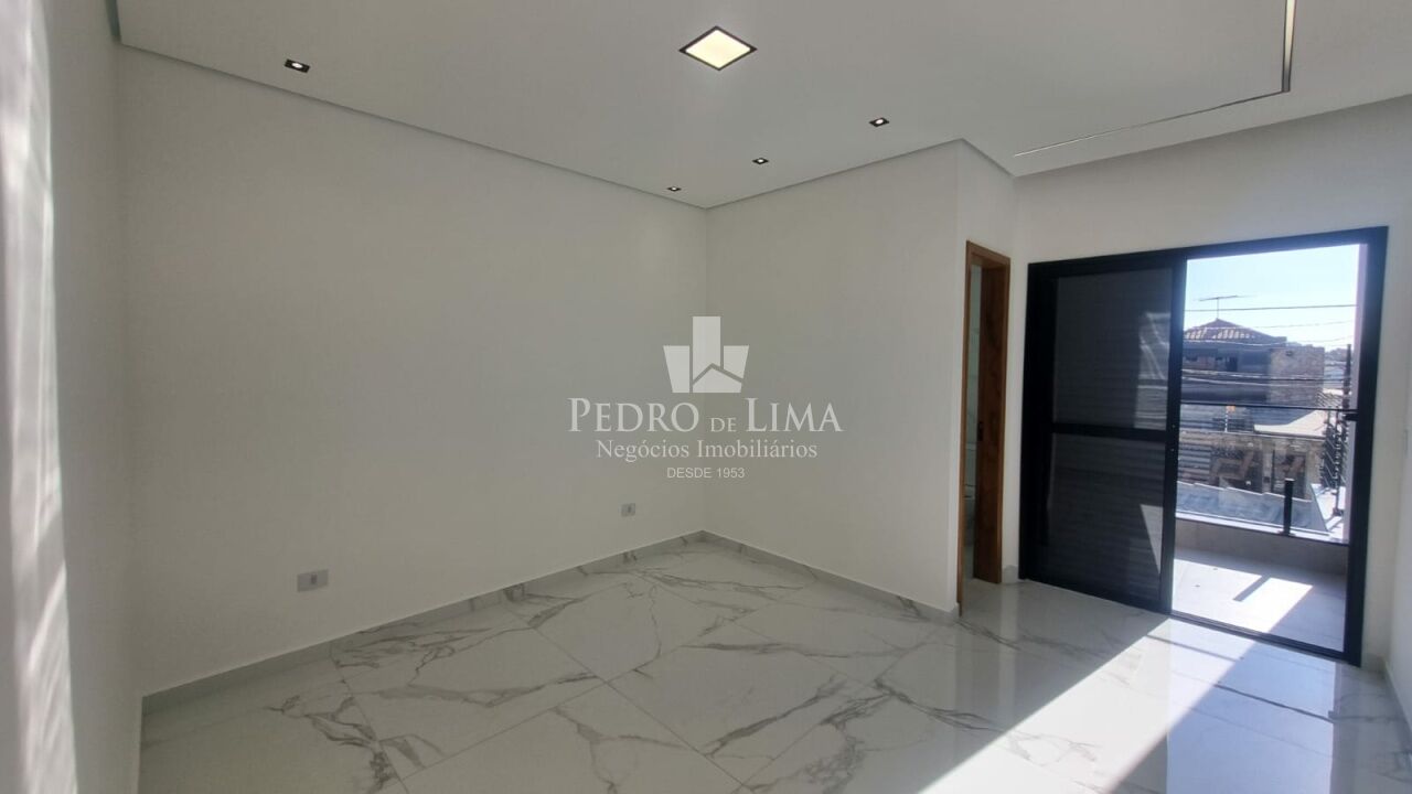 Sobrado frontal 3 dormitórios sendo 3 suítes,  área Gourmet e  2 vagas, na Vila Ré.