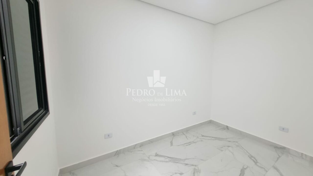 Sobrado frontal 3 dormitórios e 2 vagas na Vila Ré