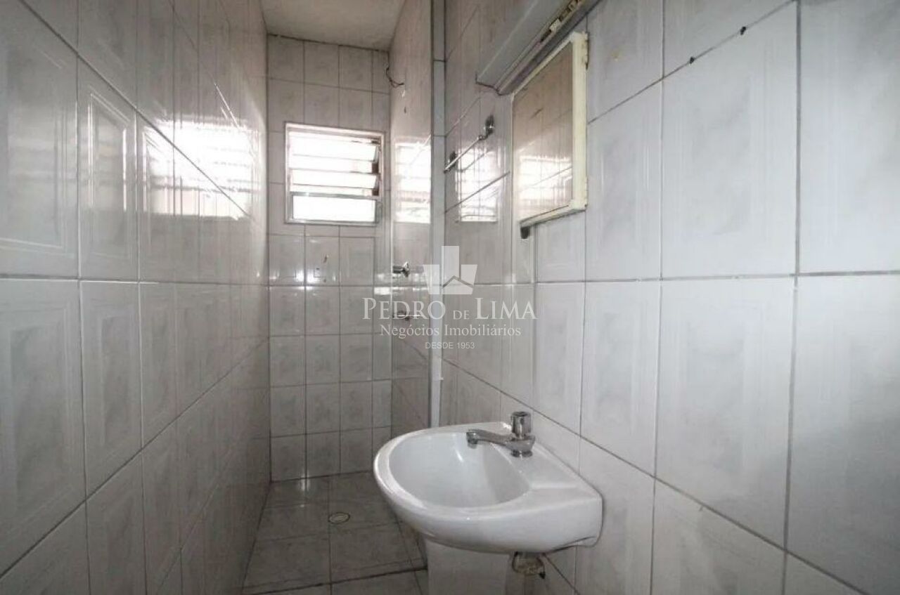 Casa térrea, 2 dormitórios, 3 vagas de garagem e 135 m² na Penha
