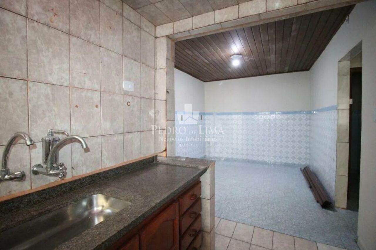 Casa térrea, 2 dormitórios, 3 vagas de garagem e 135 m² na Penha