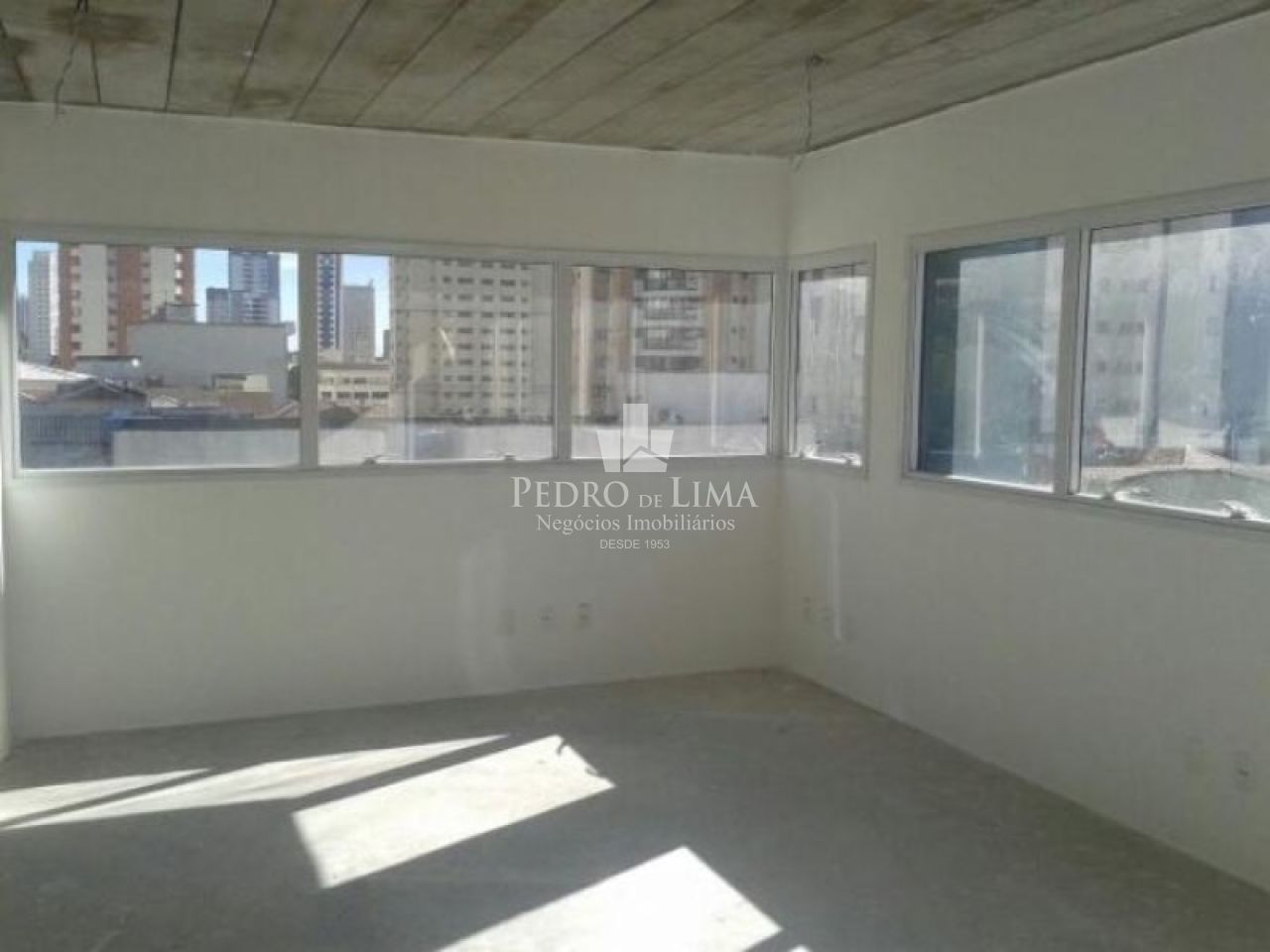 Laje Comercial - no Tatuapé  -  12 banheiros 4 vagas  próximo ao metro carrao