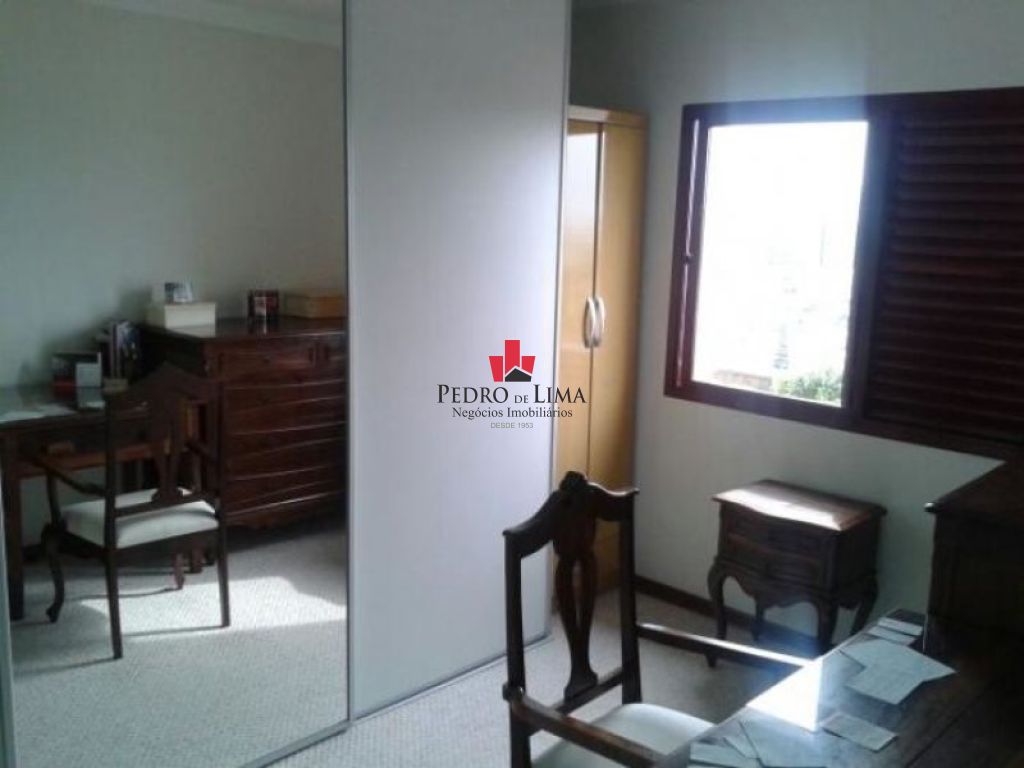 Apartamento com 3 quartos 168 m² , 4 vagas Vila Formosa. Condomínio Bariloche.