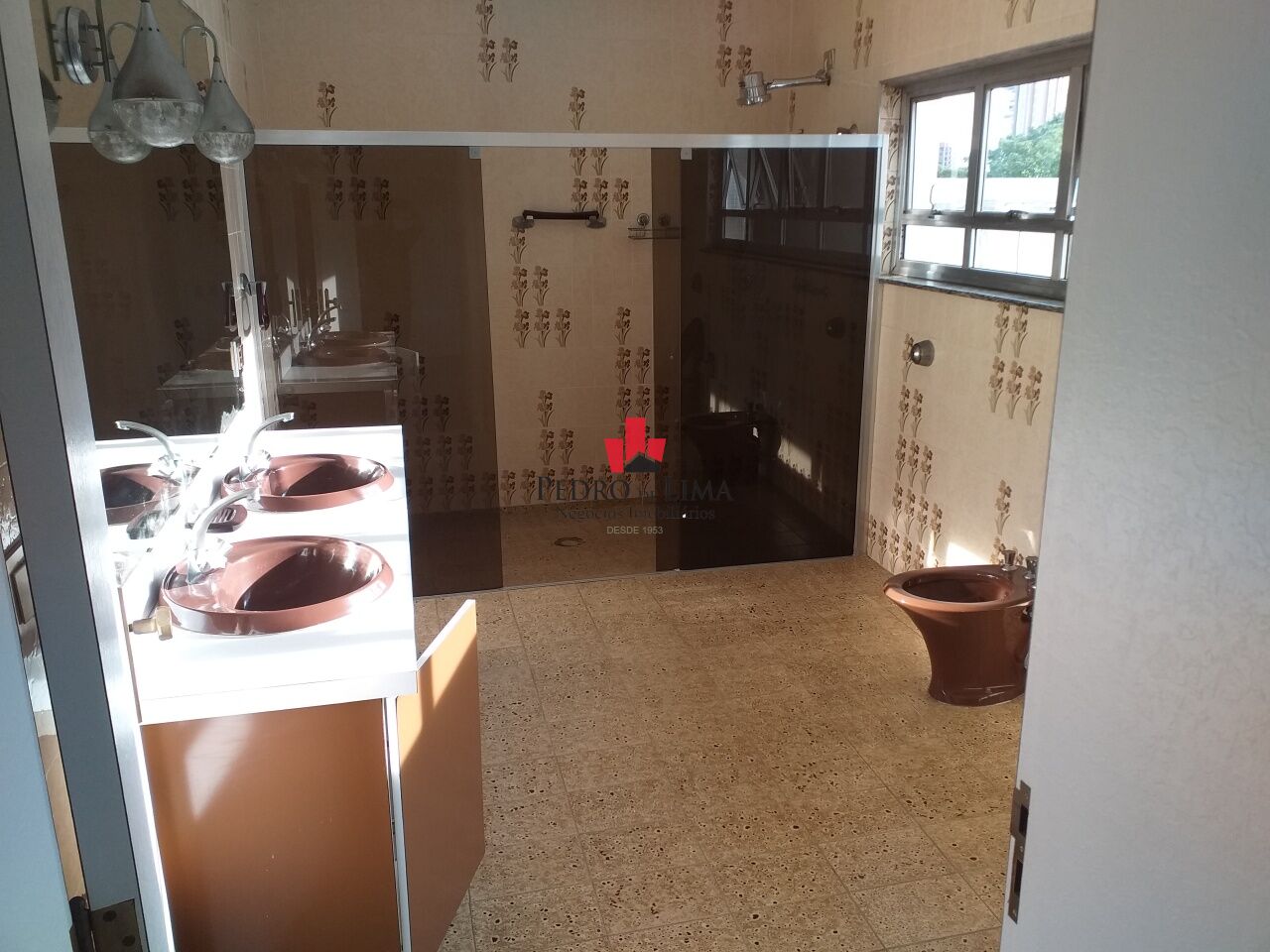 Casa Térrea Comercial e Residencial no Anália Franco