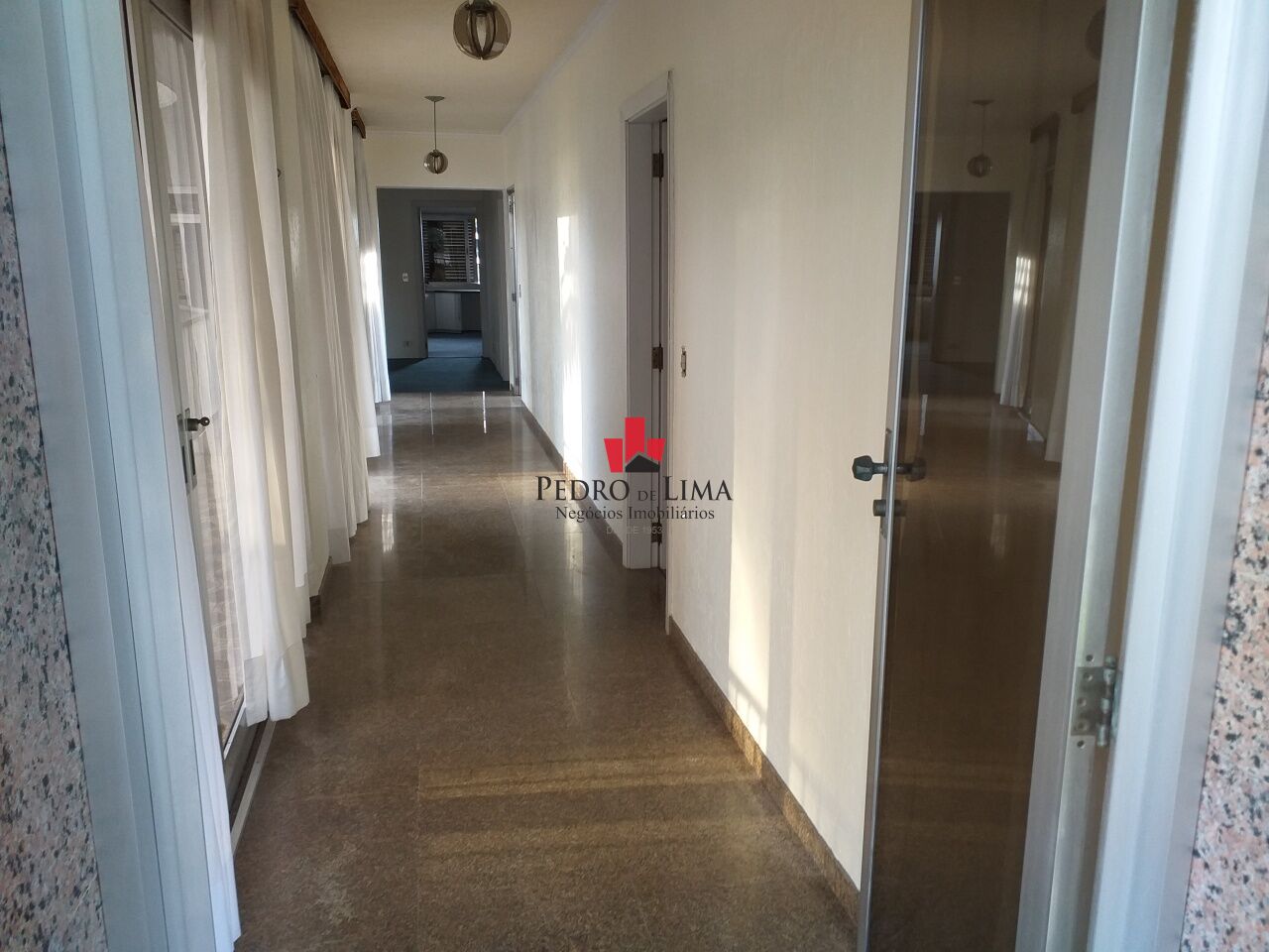 Casa Térrea Comercial e Residencial no Anália Franco