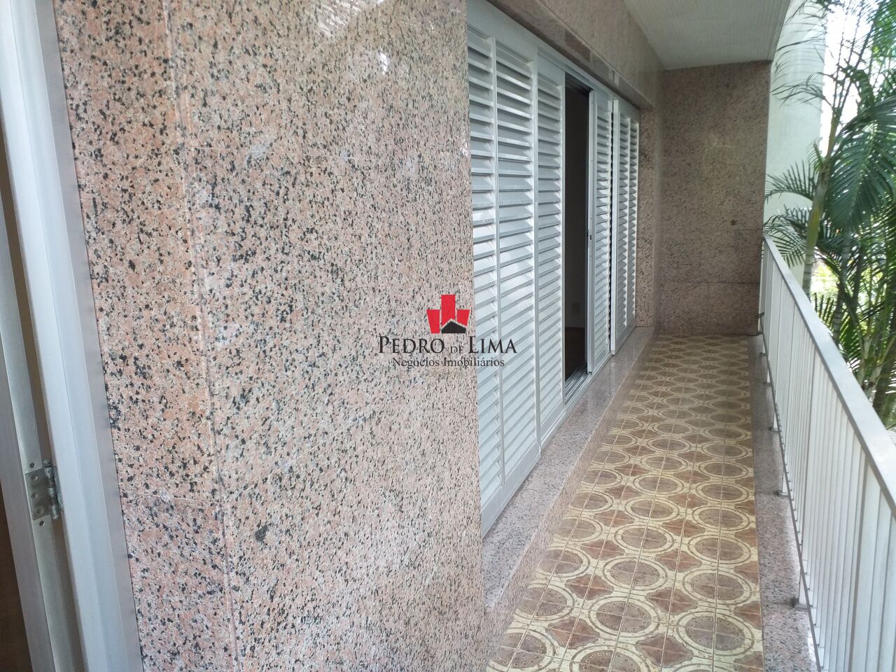 Casa Térrea Comercial e Residencial no Anália Franco