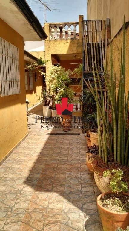 Casa Térrea com 3 quartos sendo 1 suíte e 3 vagas à venda no Aricanduva
