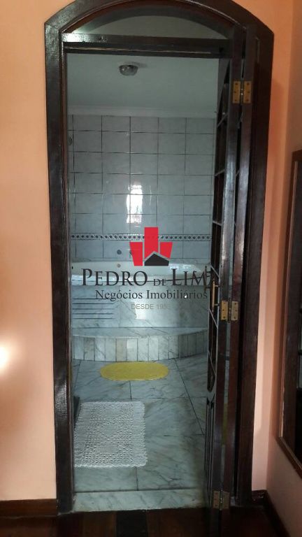 Sobrado com 3 dormitórios e 4 vagas Jardim Paineira