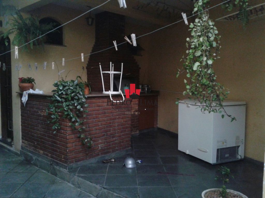 Sobrado com 3 dormitórios e 4 vagas Jardim Paineira